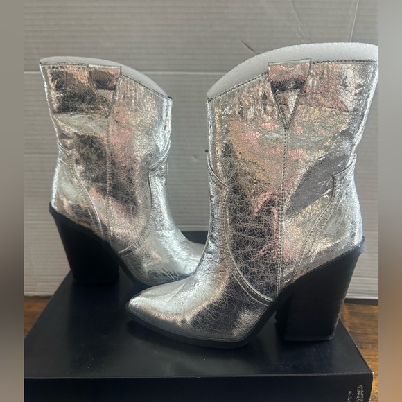 Dolce Vita Shoes - NEW DV Dolce Vita Womens NAZARETH silver Western Mid-Calf Boots size 5